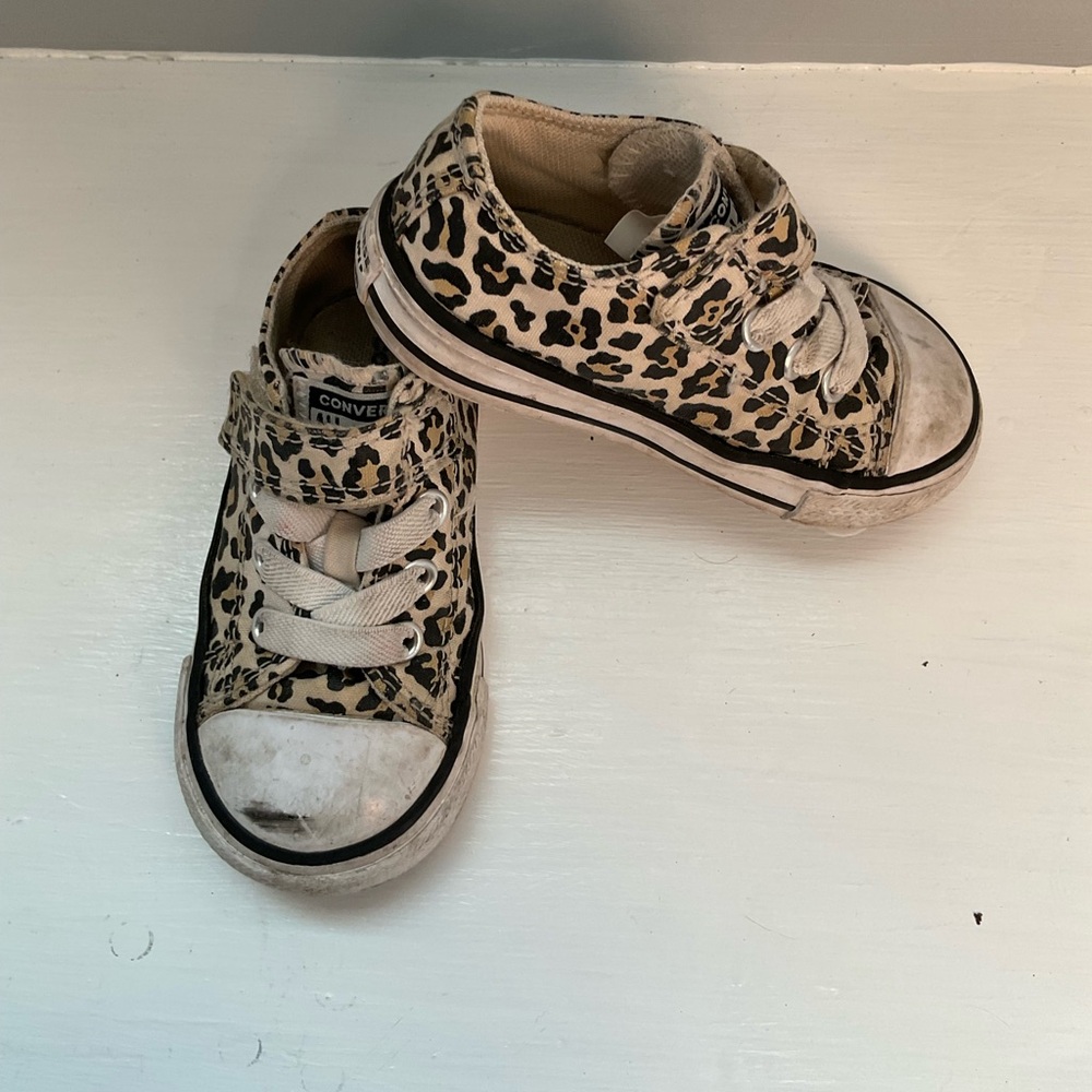 Toddler cheetah Converse